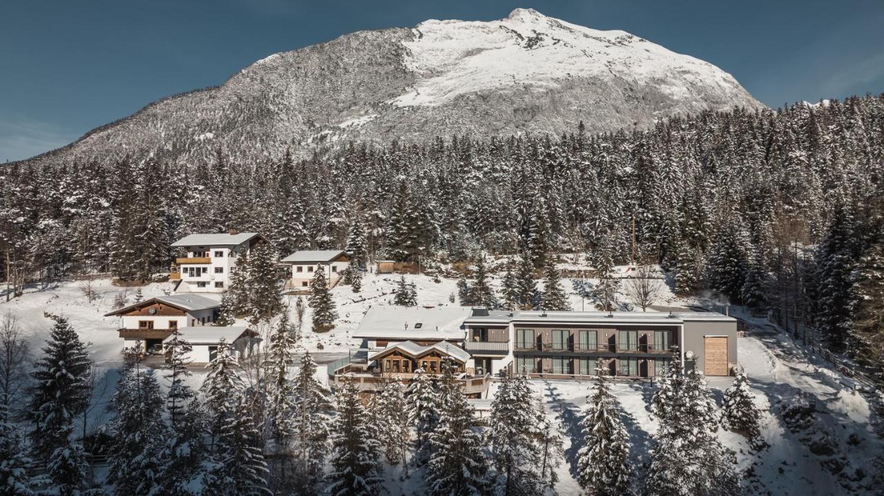 Hotel Garni Isarlodge Wiesenhof Scharnitz Buitenkant foto