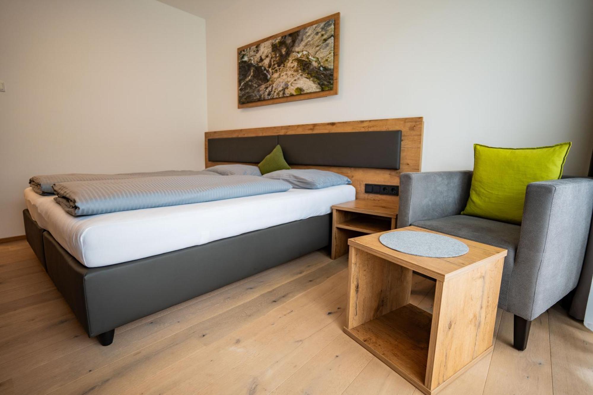 Hotel Garni Isarlodge Wiesenhof Scharnitz Buitenkant foto